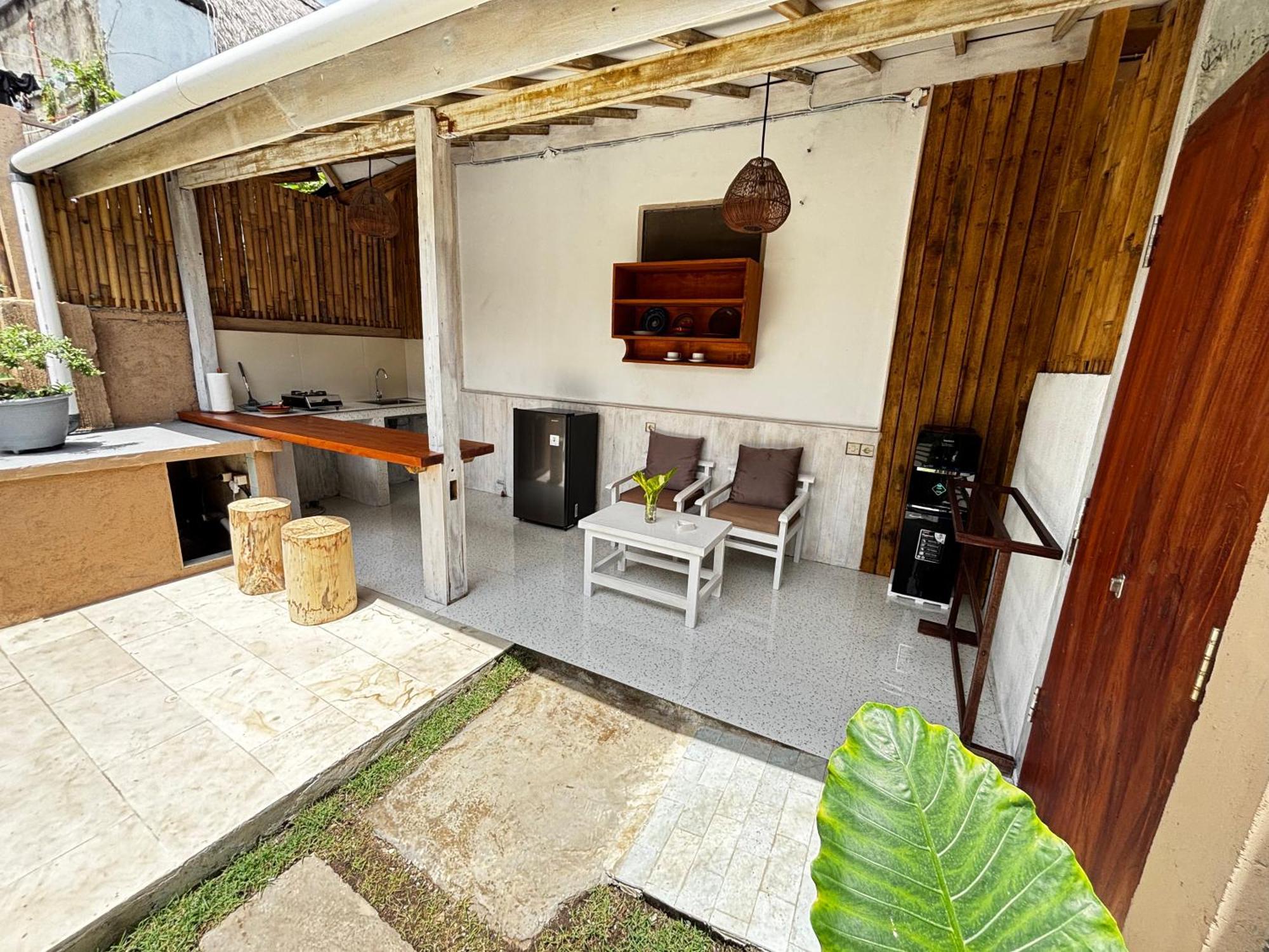 D'Gilian Bungalow Τζίλι Τραγουανγκάν Εξωτερικό φωτογραφία
