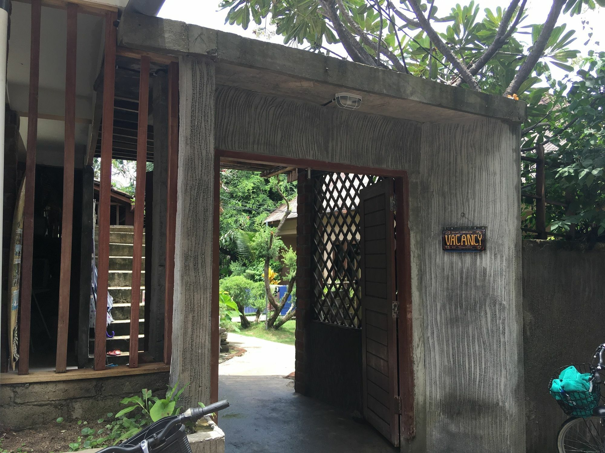 D'Gilian Bungalow Τζίλι Τραγουανγκάν Εξωτερικό φωτογραφία